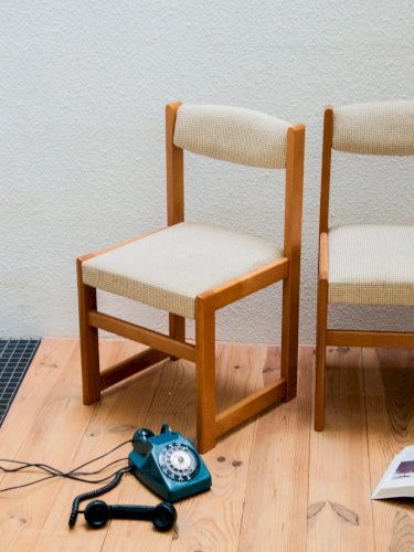 Alma, la paire de chaises en bois N°1072