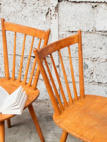 Alma, la paire de chaises en bois N°734