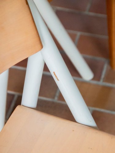 Alma, la paire de chaises en bois N°962