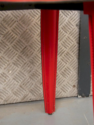 Alma, la paire de chaises en cuir N°310