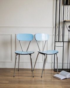 Alma, the pair of formica chairs No. 903
