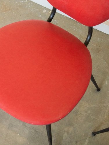 Alma, la paire de chaises en métal N°551