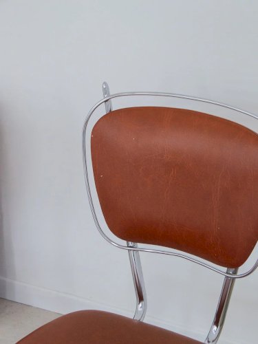 Alma, la paire de chaises en métal N°632