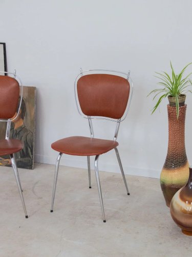 Alma, la paire de chaises en métal N°632