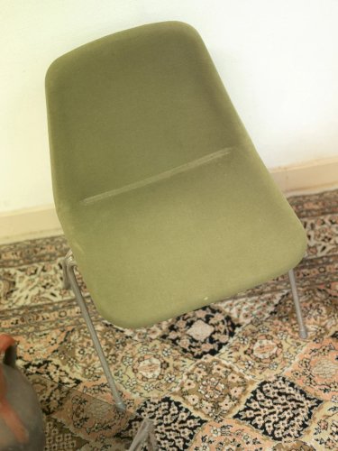 Alma, la paire de chaises en métal N°830