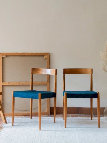 Alma, la paire de chaises en teck blond N°971