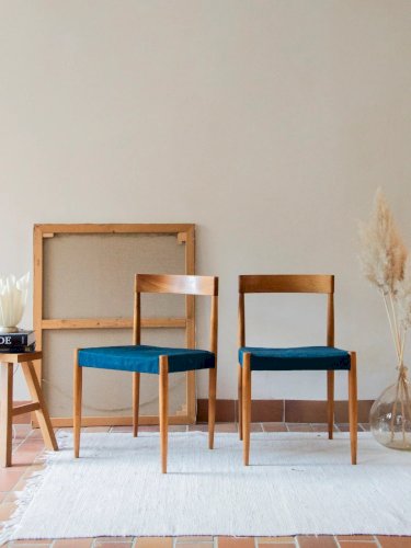 Alma, la paire de chaises en teck blond N°971