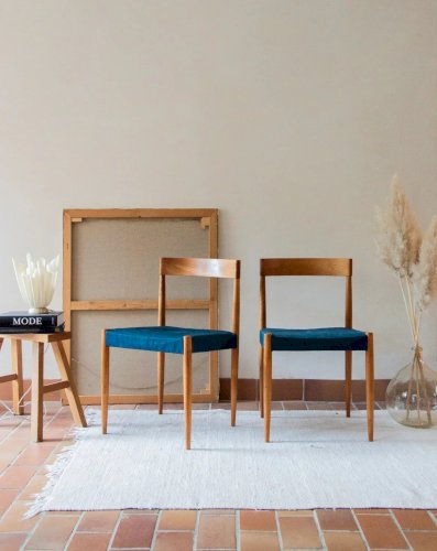 Alma, la paire de chaises en teck blond N°971