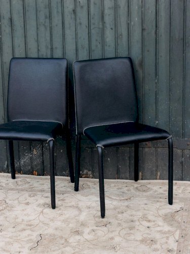 Alma, la paire de chaises simili-cuir N°914