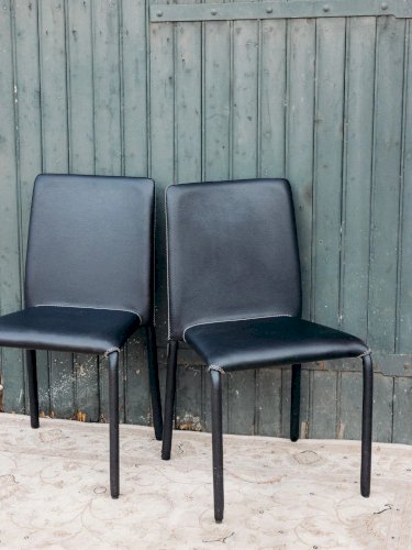 Alma, la paire de chaises simili-cuir N°914