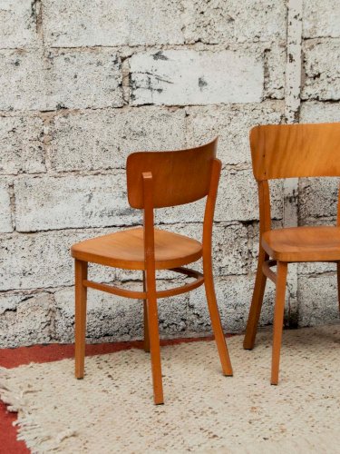 Alma, la paire de chaises Thonet N°988