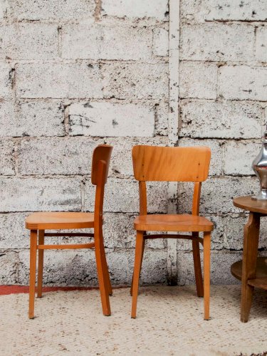 Alma, la paire de chaises Thonet N°988