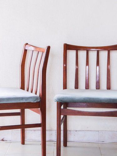 Alma, le lot de 2 chaises en bois N°506