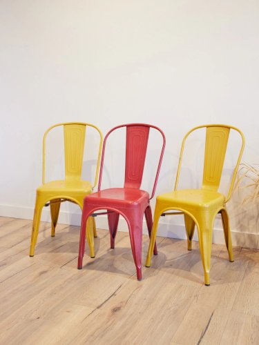 Alma, le lot de 3 chaises en métal N°1064