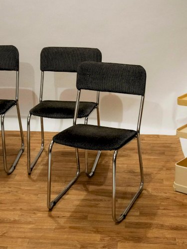 Alma, le lot de 4 chaises 70's N°534