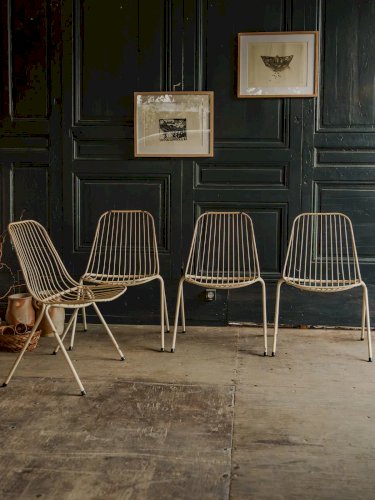Alma, le lot de 4 chaises en métal N°1060