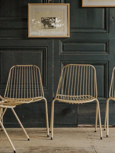 Alma, le lot de 4 chaises en métal N°1060