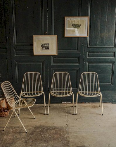 Alma, le lot de 4 chaises en métal N°1060