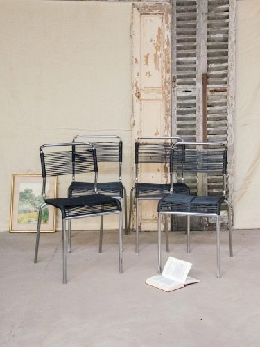 Alma, le lot de 4 chaises en métal N°1094