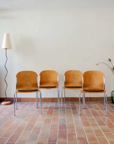 Alma, le lot de 4 chaises en métal N°539