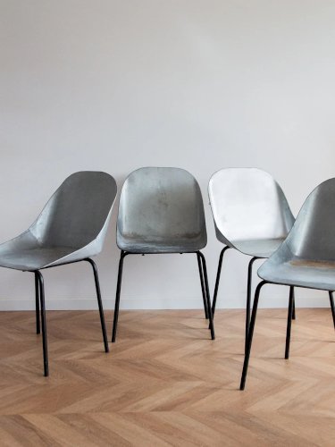 Alma, le lot de 4 chaises en métal N°770