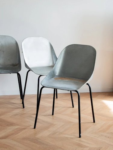Alma, le lot de 4 chaises en métal N°770