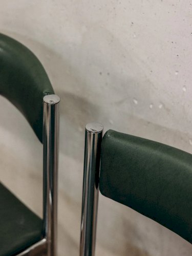 Alma, le lot de 4 chaises en skaï N°985