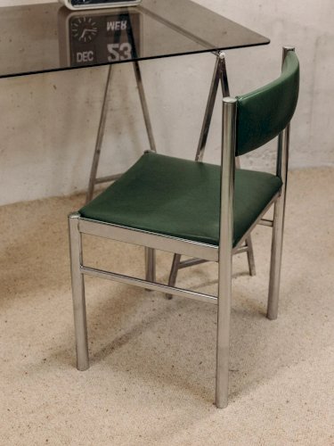Alma, le lot de 4 chaises en skaï N°985