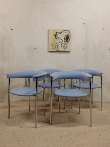 Alma, le lot de 4 chaises Space Age bleues N°1037