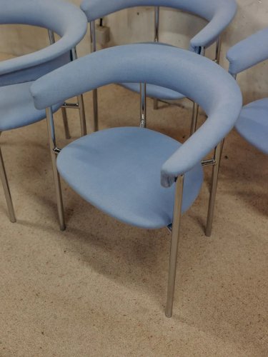 Alma, le lot de 4 chaises Space Age bleues N°1037