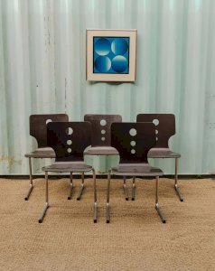 Alma, the set of 5 wooden and metal chairs No. 1118