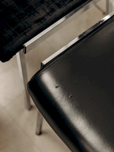 Alma, le lot de 5 chaises noires N°1005