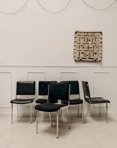 Alma, le lot de 5 chaises noires N°1005