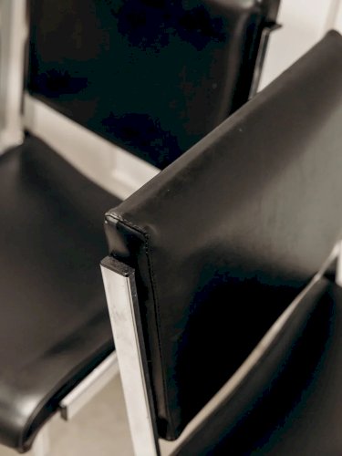 Alma, le lot de 5 chaises noires N°1005