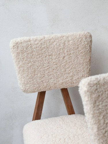 Alma, les 4 chaises en bois et tissu bouclette N°1278