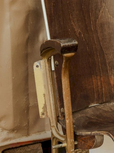 Alma, les strapontins de cinéma en bois N°1034