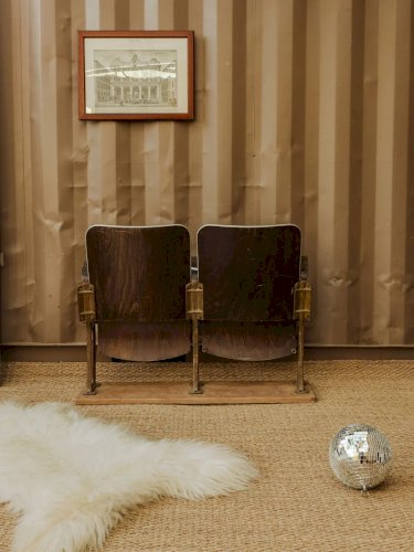 Alma, les strapontins de cinéma en bois N°1034