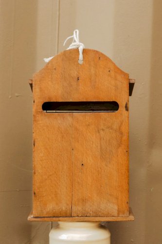 Ambroise, la boite aux lettres en bois N°673