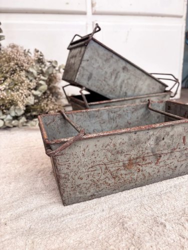 Ambroise, la caisse en métal N°526