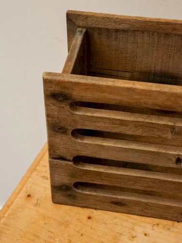 Ambroise, l'ancienne chauffeuse en bois N°730