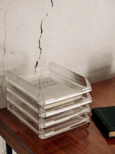 Ambroise, le lot de 4 corbeilles à courrier en plexiglas N°571