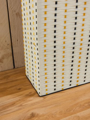 Ambroise, le panier en scoubidou N°780