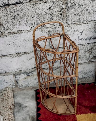 Ambroise, le porte-parapluie d'angle en rotin N°564