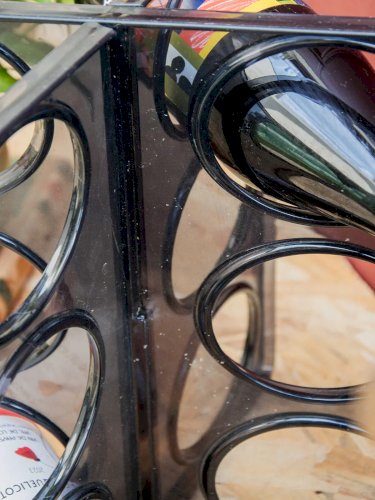 Ambroise, le range-bouteille en plastique N°560