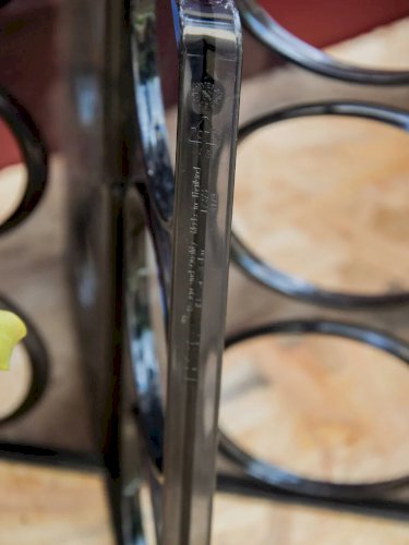 Ambroise, le range-bouteille en plastique N°560