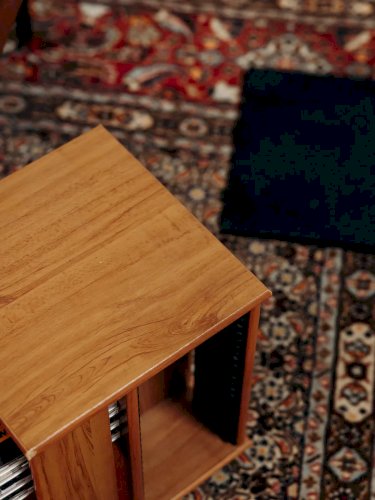 Ambroise, le range-CD en bois N°760