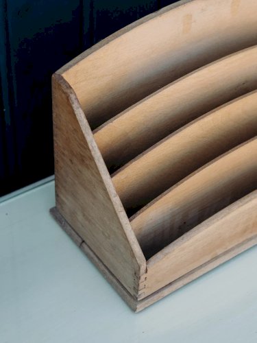 Ambroise, le tri courrier en bois N°604