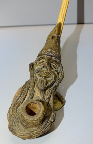 -AMUSANTE PIPE TETE DE MAGICIEN Signée à déchiffrer collection vitrine