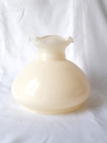 Ancien abat-jour en verre à col festonné