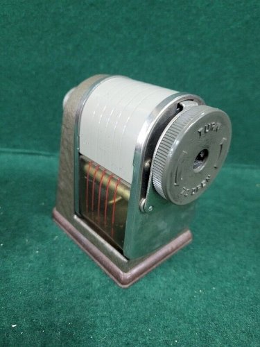 ANCIEN APPOINTE A CRAYON PREMIER PORTABLE APSCO PRODUCTS